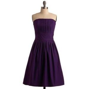 NEW ModCloth M Jewel Be Fab Purple Strapless Pleated Fit & Flare Party Dress